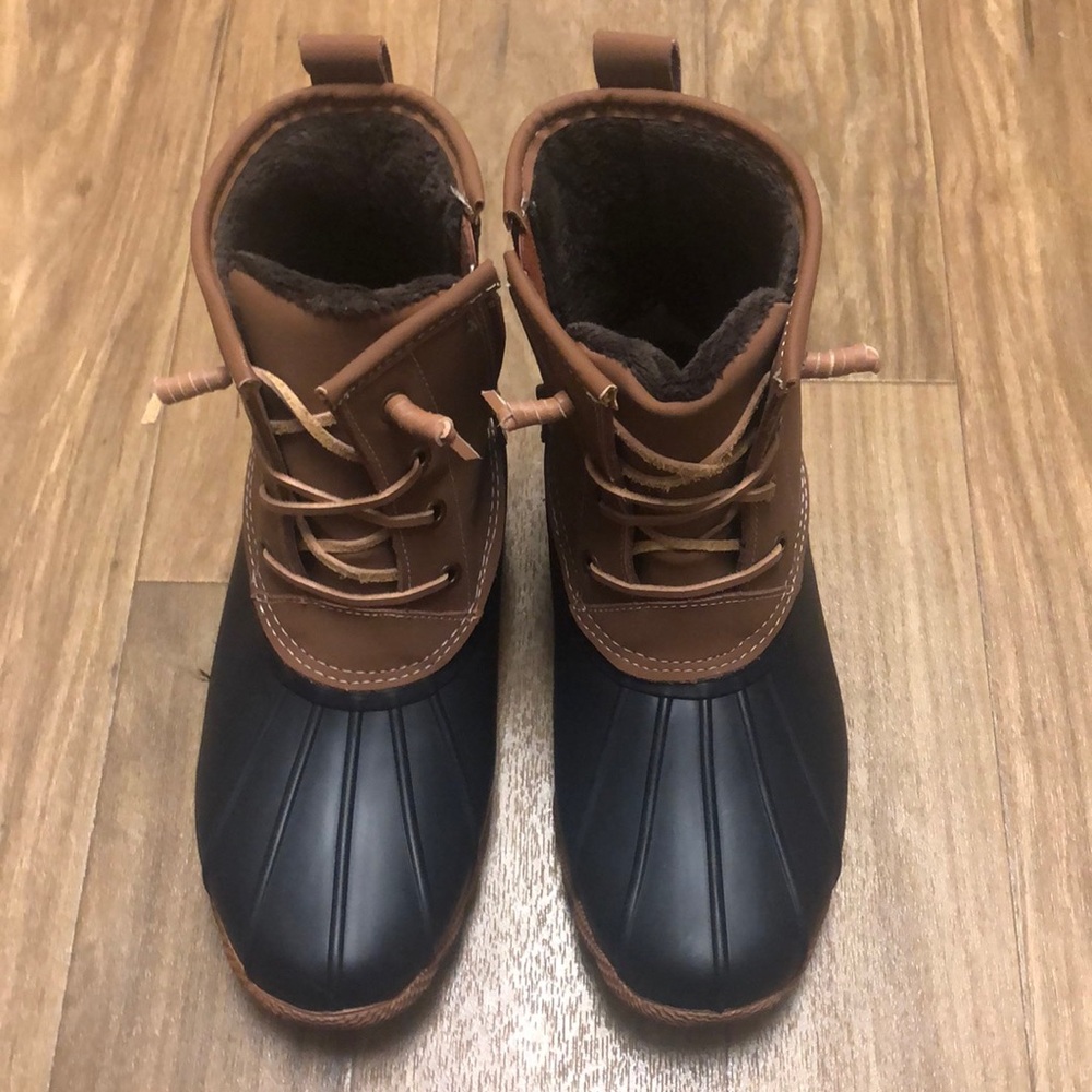 Serra Duck Boots